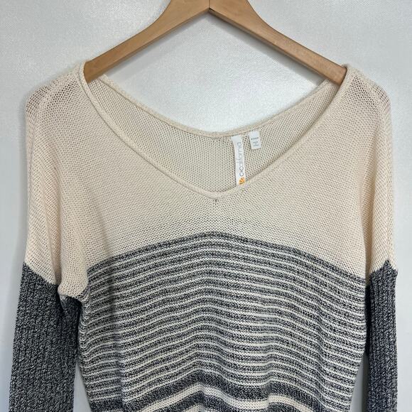 C & C California Women’s Sz S V-Neck Knit Stripped Sweater Summer Beach Cover-Up - Picture 7 of 7